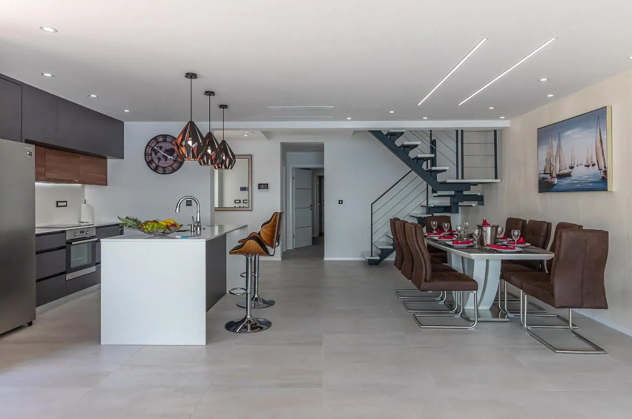 Luxury Villa Lorena With Heated Pool, Jacuzzi,Sauna And Seaview Crikvenica