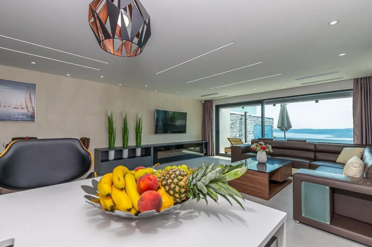 Luxury Villa Lorena With Heated Pool, Jacuzzi,Sauna And Seaview Crikvenica