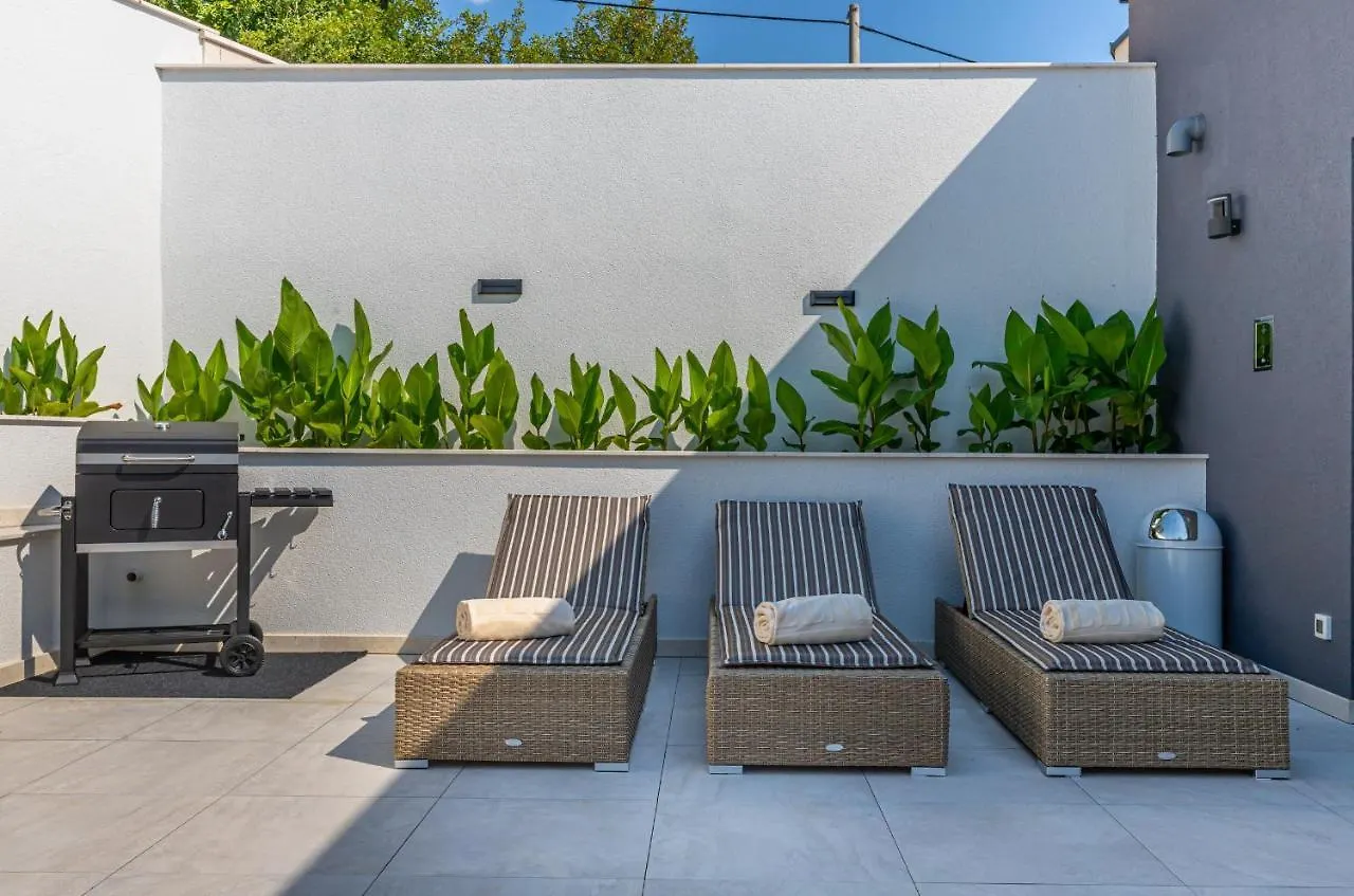 Luxury Villa Lorena With Heated Pool, Jacuzzi,Sauna And Seaview Crikvenica Kroatien