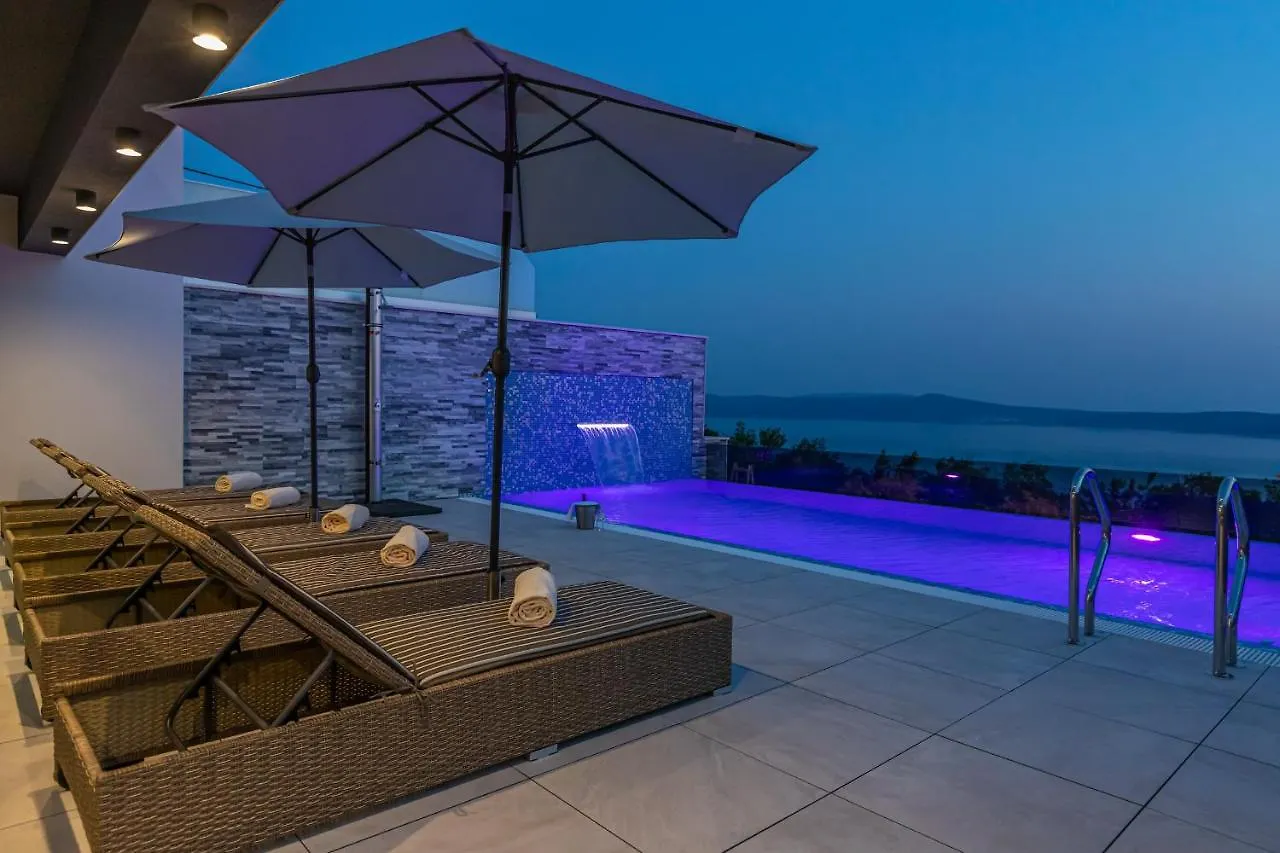 Luxury Villa Lorena With Heated Pool, Jacuzzi,Sauna And Seaview Crikvenica