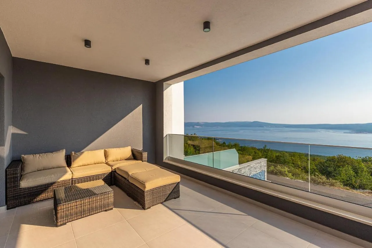 Luxury Villa Lorena With Heated Pool, Jacuzzi,Sauna And Seaview Crikvenica