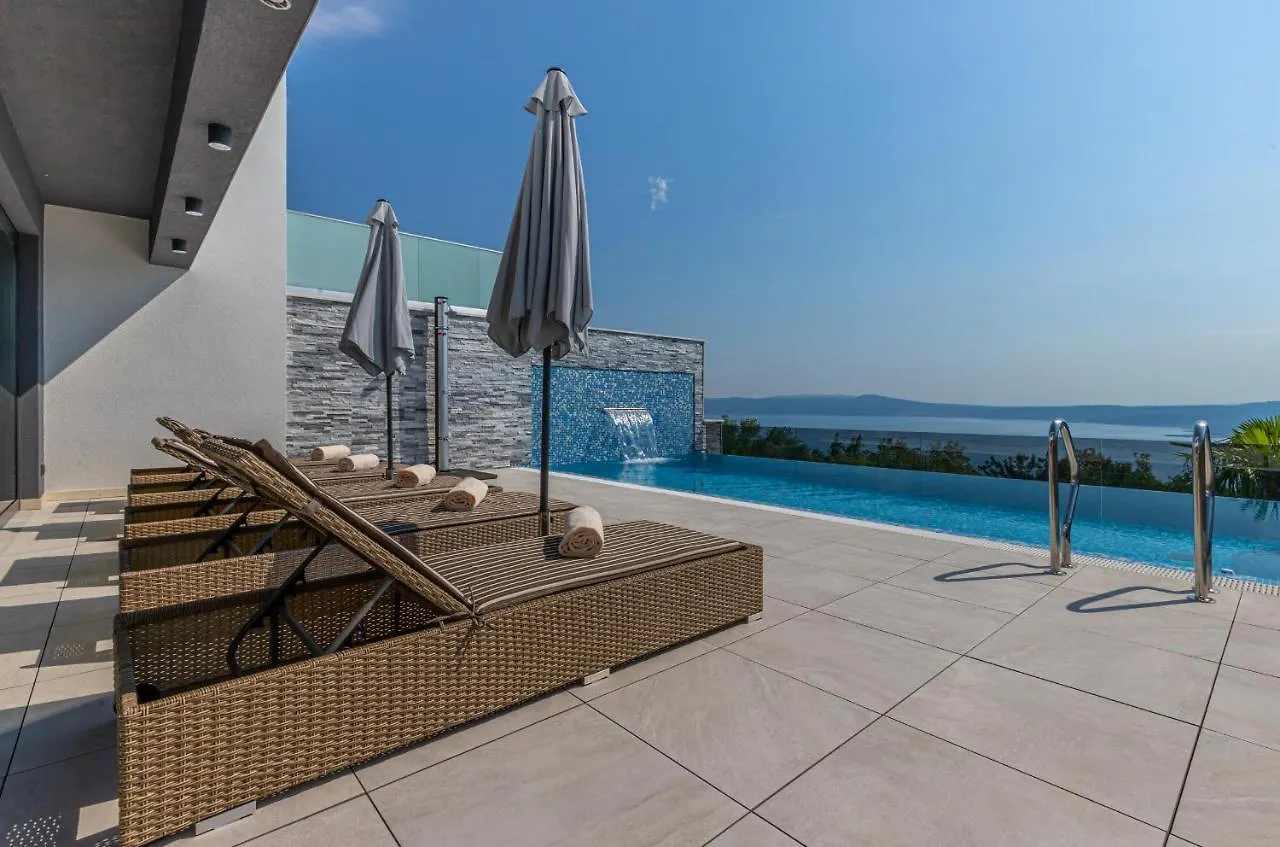 Luxury Villa Lorena With Heated Pool, Jacuzzi,Sauna And Seaview Crikvenica 0*,