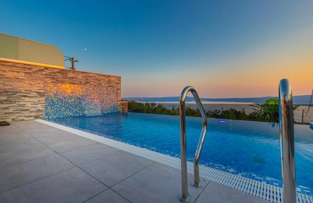 Luxury Villa Lorena With Heated Pool, Jacuzzi,Sauna And Seaview Crikvenica Kroatien