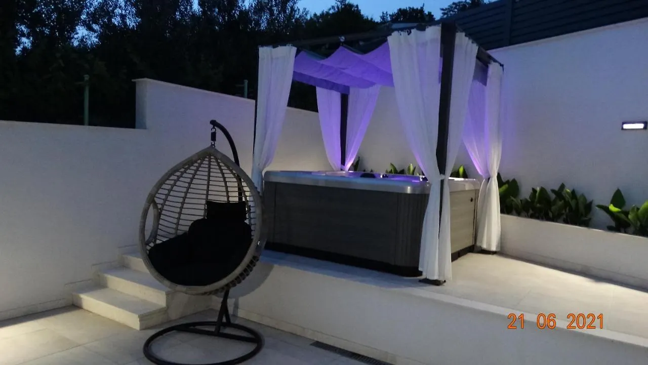 Luxury Villa Lorena With Heated Pool, Jacuzzi,Sauna And Seaview Crikvenica