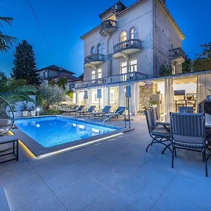 Luxury Apartment